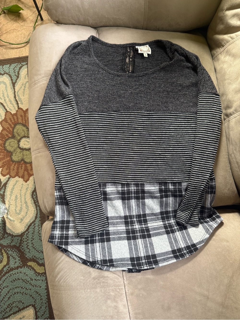 Gray Mixed-Pattern Long Sleeve Top with Plaid Hem and Lace Back